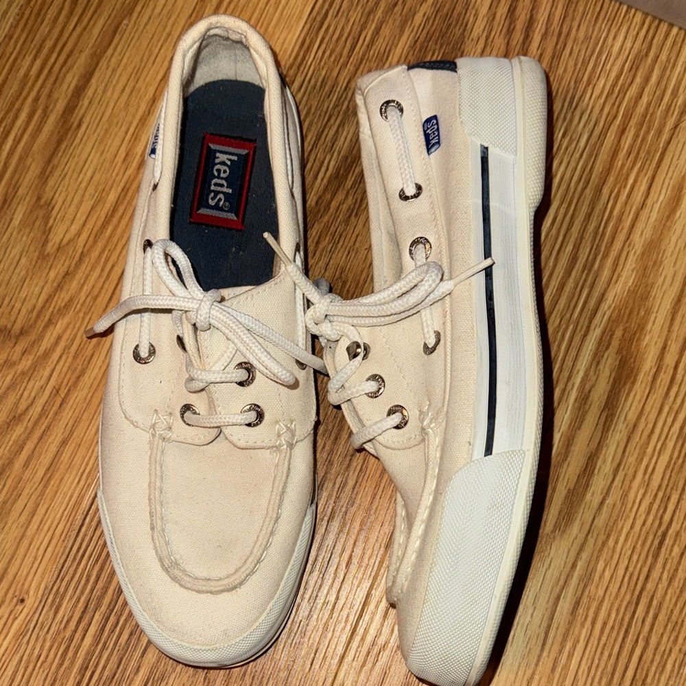 Keds Women's size 8 UK 39 Cream Canvas Sneakers shoes